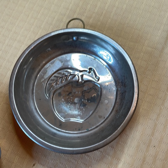 Copper molds wall hanging - Picture 5 of 7